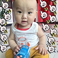 我们八个月了，身高75厘米，体重21斤，小胖子一枚！