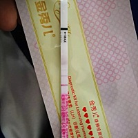 四月12号末次，周期35天，排卵已经过去了3天，金秀儿排卵试纸还是这样阴不阴，阳不阳的，有白带拉丝，胸...