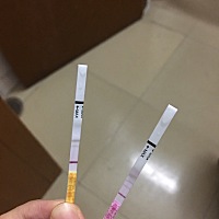 金秀儿试纸姨妈灰，姨妈推迟5天，没有什么症状，需要继续测吗？