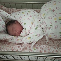 孕检时医生说孩子不小，做B超的医生说六斤到七斤左右，产科医生最后古算的是7.2。本来也是二胎一直打算...