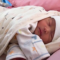 4月25号住的医院、27号下午五点安的水囊、当时安了就痛、一直痛到了28号凌晨三点左右、痛的坐不能坐、睡...