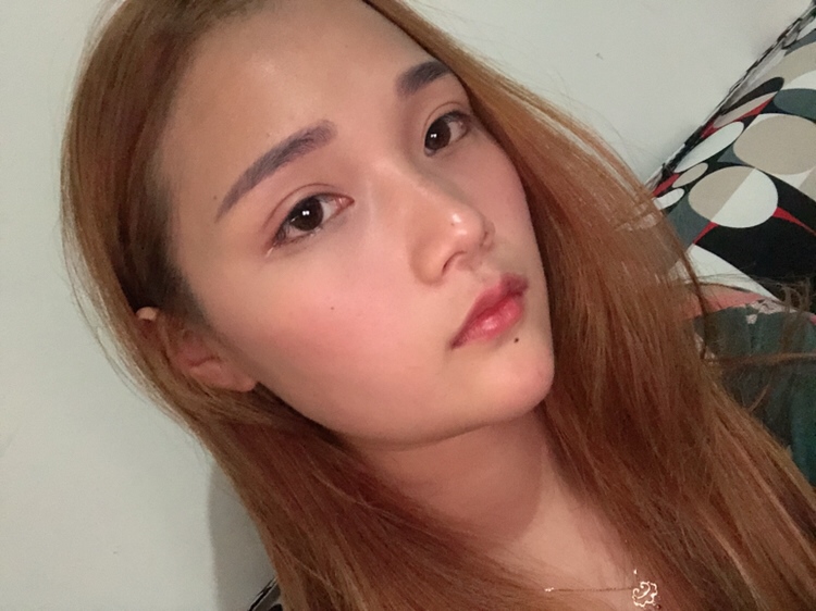 你这鼻子👃没救了怎么就能这么塌呢，😄
随他爸随他爸，再丑也没有办法，😄