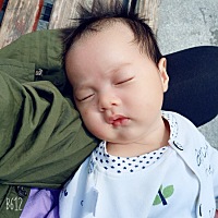 宝妈们都是自己一个人带宝宝吗？我家宝宝现在快五十天了，总体来说还是比较乖的，就是最近晚上都要十二...