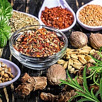 孕期不能过多吃哪种调料 1、味精、鸡精：鸡精、味精主要成分是谷氨酸钠，血液中的锌与其结合后便从...