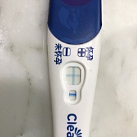 刚又验了一次，这次明显了，19号月经。