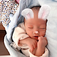 宝宝一周了 也从新手妈妈的慌乱中慢慢学会了怎么照顾宝宝。整个孕期没长纹是最欣慰的了。多吃水果 宝宝...