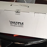 新入手的一款乳胶枕，淡淡的香味，超级柔软舒适透气