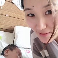 趁着老二睡着来个偷拍，为娘的也露个脸😎ི😎ི😎ི