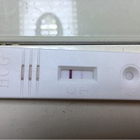 末次月经是4月20日，今天刚测的，这是什么情况😳？