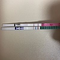 用秀儿合大卫的试纸各测了一下，均两条杠，应该是怀上了，备孕第二个月中的，末次月经4月7号，周期35天...
