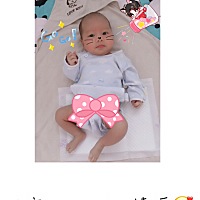 小家伙一个月零三天了🥰🥰🥰