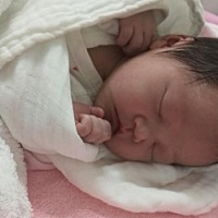 二胎真的超快，从发动到生不到二十分钟，总算盼到小公举，凑成一个好字，