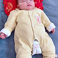 请教各位宝妈 母乳不足宝宝还不喝奶粉 多吃什么才能让母乳多一点呢