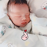 5月16日  上午9点13分    顺产一枚小帅锅👶🏻 前世小情人来报道😬[爱心][嘿哈]