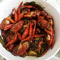 孕期喜欢吃辣的妈咪在哪里🙋 其实孕前孕后口味没变化，一直喜欢吃辣😁 想吃又有时间就自己在家做啦...