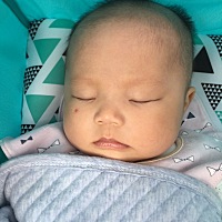 宝宝脸上的痘两天都没见好转，宝妈们有什么妙招没？