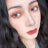 撸妆心情棒！ 新入的美瞳的眼影搭配满意！