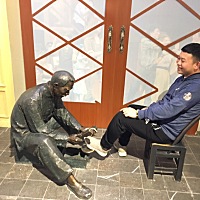 感觉这26周以来全靠我老公支撑着我，管着我，惯着我😂我才能坚持到现在。 他是个产检从来不缺席的爸爸...