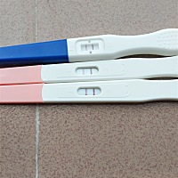 月经期来月经一点点，测到两条杠。什么时候？