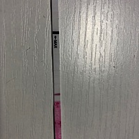 末次4.19号，现在还没来大姨妈，测的试纸有淡淡的粉印，不知道是不是真的，还是试纸自带水印，帮忙看一...