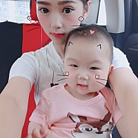 十个月的宝宝大热天总想出去玩，每次出去还玩不够，好在每天都是有收获的。这几天跟着人家一周多的小哥...