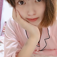 分享两只不能出门的小可爱   我们今天19天啦