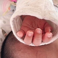 生个孩子自己娘家妈妈天天说天天说，对待宝宝怎么都不对，这也说那也说，烦都烦死了