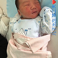 捂热出了疹子。睡觉没有安全感嗓子都哭哑了。 看着他哭真的心疼至极。熬夜身体的疼痛都没有你的重要。