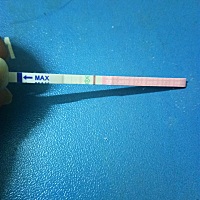 这是什么情况，宝妈们帮忙看一下。