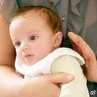 宝宝经常呛奶怎么办? 正常情况下，无论是大人还是宝宝，都能做到吞咽动作与自主呼吸间很好的协调。...
