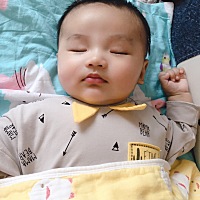 小咕噜滚 💕