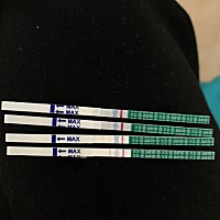 这是什么意思？肚子疼了一礼拜，大姨妈都没来，推迟了5天，每天疼的像大姨妈要来，还腰酸， h