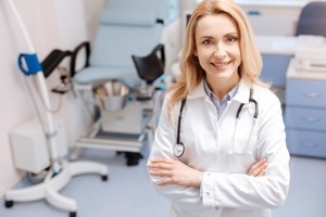 排卵日备孕失败的原因是什么
1、不注重调理体质的方式。如果在整个备孕过程当中，不注意身体的调理方式，同时也不到医院进行检查，那么这对于个人的备孕调整来说，完全没有任何的目标，并且不知道该如何开始，身体有各种问题，也不能够及时的了解，这很容易影响备孕的效果，而且还会出现浪费时间的情况，所以最好要到医院进行积极的检查，然后发现疾病及时治疗才可以提高受孕的概率。
2、不积极测量排卵期。还有一个非常重要的受孕因素条件，就是女性的排卵期，如果排卵期没有测量的非常的准确，那么在这样的情况下同房，怀孕的几率自然就会非常小，虽然也有很多夫妻会在安全期内怀孕，但是这也只是一些比较少数存在的个例，所以为了能够提高受孕的概率，而且能够最大程度地保障胎儿的生长发育，还是要测量自己的排卵期，这样才可以促进生男孩的愿望实现。
排卵日怎么算
1、首先，通过排卵试纸算：排卵试纸怎么算排卵日？很简单，因为排卵试纸测出强阳后，强阳转弱的那一刻，就是卵子排出的时候，也就是排卵日那天。
2、基础体温就是测量温度并且进行记录以计算排卵日，中途不受疾病或人为其他因素的影响，测算排卵日还是可以的。方法很简单，买个体温计，每天记录下温度，按下图的格式画一个图，标点，再连线就可以了，基本上人人都会的。
3、B超目前来说检测排卵日的效果挺不错的，但当一个女性经期不怎么规律时，什么时间做B超就有点儿麻烦了。不过身体健康，经期稳定的女性定期到医院做B超，是可以测出排卵日的。
在排卵期间进行备孕时最容易怀孕的方法，但是有些女性的月经周期不规律，无法正确的预测自己下次的月经周期，这样计算排卵日就比较麻烦了，但是也无需太过担心，可以到医院进行咨询，在医生的帮助下进行调理，希望小编的上述几个建议能给想要怀孕的各位带来帮助。