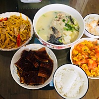 吃完这一餐就要收拾东西后天准备搬婆婆家去住了  从小到大除了爸妈 还没有和其他长辈一起生活过 希...