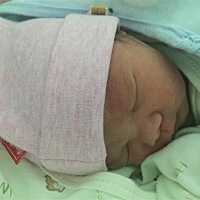 欢迎我的小佩琪坚持到足月降临。妈妈爱你。孕期宝爸一直陪伴在身边，一路检查也很艰辛，心惊胆跳。孕期...