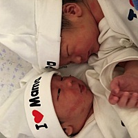 5.18.欢迎两只小猪🐷在茫茫人海中选择加入我们家庭👪未来日子，请互相关照。