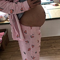 目前孕期29周4天，都说我肚子小，有差不多孕周的宝妈们一起来谈论下吧，说得我都担心了