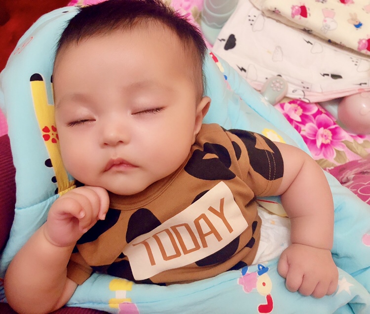 睡着了～(^з^)-♡