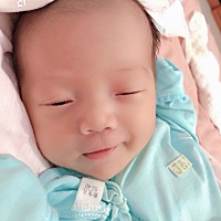 有没有宝妈生完宝宝便秘的😔😔我家宝宝14天，自从生完她就一直便秘。 你们有没有解决的办法。😭�...