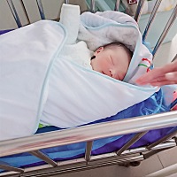 给圈里报个喜，5月24号下午一点五十多顺产￣枚小王子，重六斤九两，生的过程十分痛苦，生了三四个小...