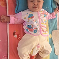 妈妈的小公主 胖嘟嘟的 回姥姥家特别乖 😘