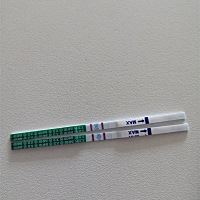 月经推迟3天測出的。。一胎试管，二胎等了12年。。不易啊，现在11周，希望宝贝一直健康着。。。