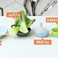 宝宝辅食--鳕鱼丸海带面 月龄：11M  食材：鳕鱼25g，海带长面25g，虾皮粉5g，油菜25g，亚麻籽油适量海带...