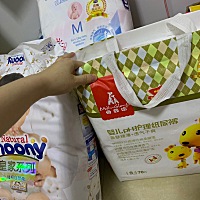 母婴坊婴幼儿纸尿裤S/M/XL/L码52片专柜正品PH护理超薄柔软透气男女宝宝通用尿不湿包邮s码70片，娃娃大了...