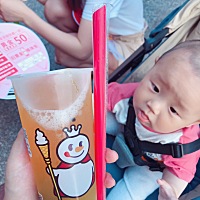 看见你拿什么都想伸手要😂