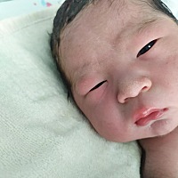 今天中午生了个男宝宝，真的超级痛，6斤8两，有侧切