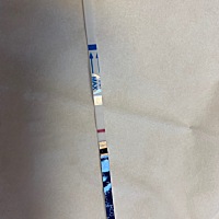 5月7号末次月经，昨天用试纸测试还是白板，今天早上好像有浅浅的印了，大家帮我看下是不是？