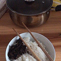 每天都吃这个，每天都想作呕！每天都没什么奶给宝宝吃，心情特别的不好，老公也不在身边，天天都急...