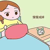 断奶后如何回奶？ 1、妈妈应逐渐减少喂奶的次数，由每日3次减到2次、1次，多余的乳汁，不要积聚在乳房内...