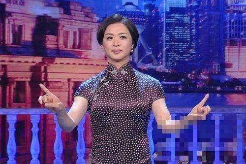 其实女人很敏锐，你爱不爱她，她一眼就能分辨出来，只不过有的装傻，有的自欺欺人，有的委屈求全，有的决定和你一起演。


选爱人不需要太多标准，只要这三样：不骗你，不伤害你，陪着你。


关于爱情，金星老师说：“真正的爱情一定是双方的，它计较的不是我付出多少得到多少，而是我对自己妥协了多少。”